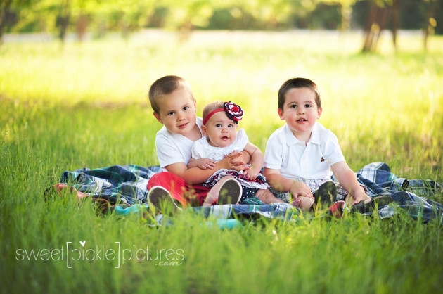 siblings outdoor family photography