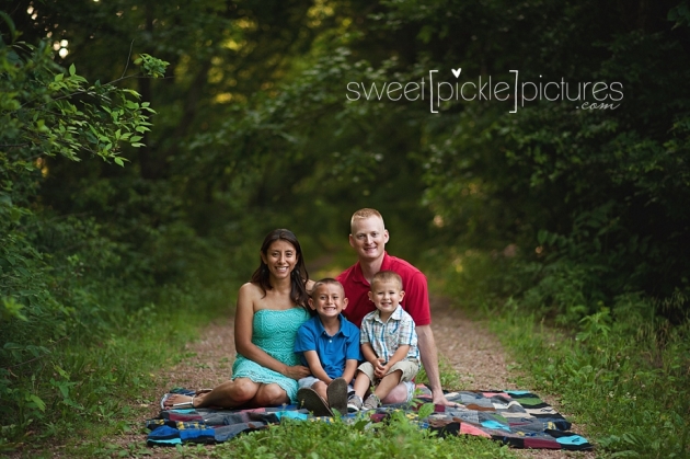 outdoor family session - sweet pickle pictures